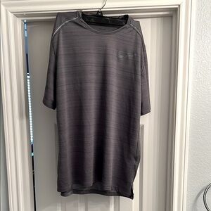 Nike Running Men's Gray Athletic Shirt (Large)